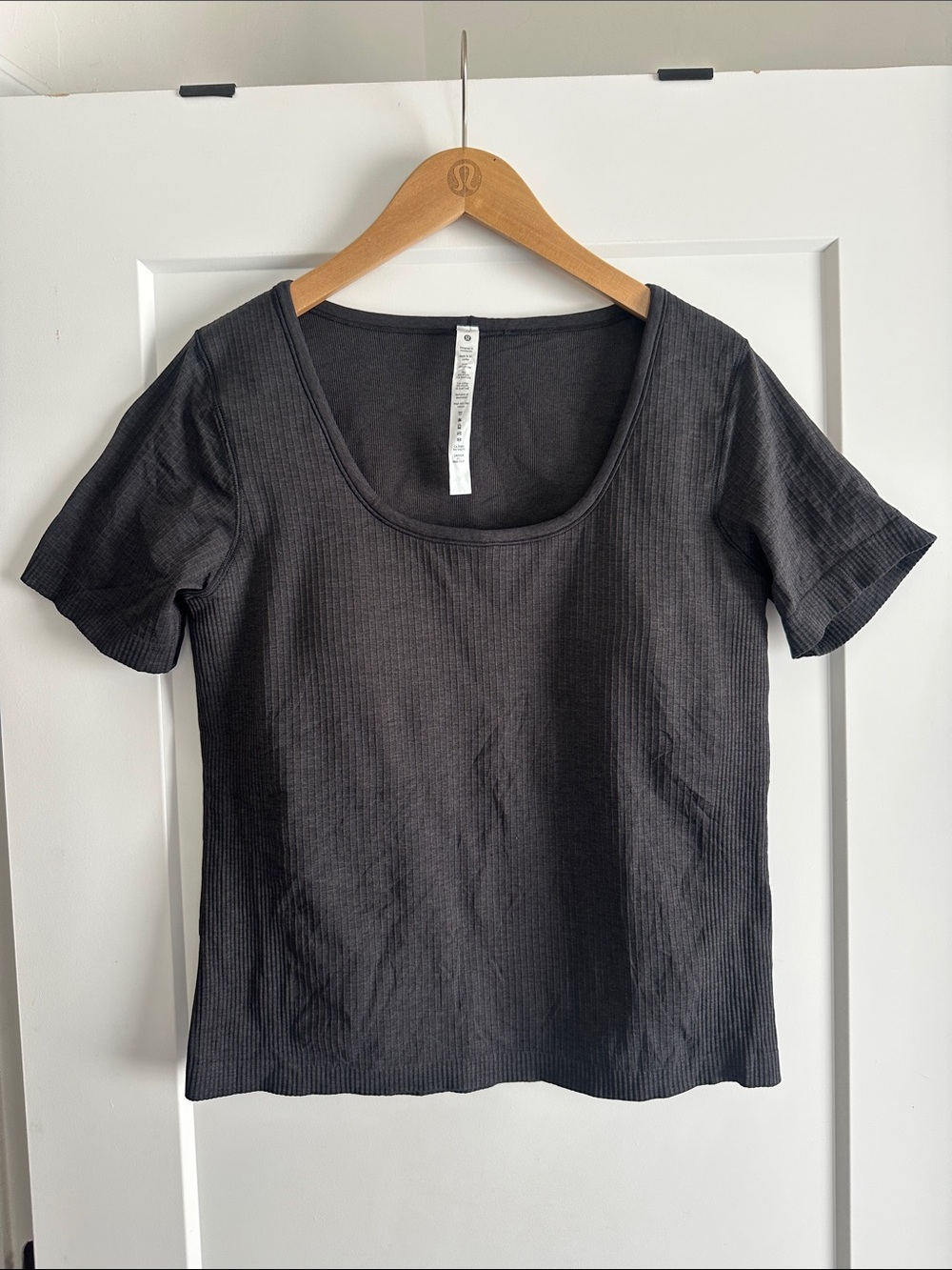 Lululemon Ebb to Street Short Sleeve Shirt Black Size 14